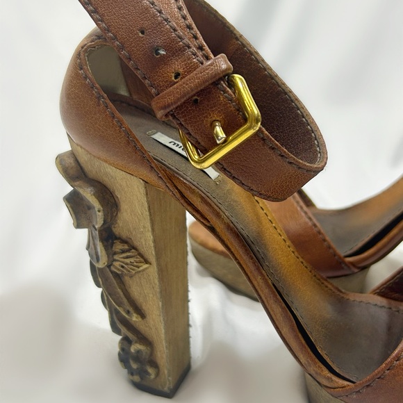 MIU MIU WOOD CARVED HEELS - Picture 3 of 4